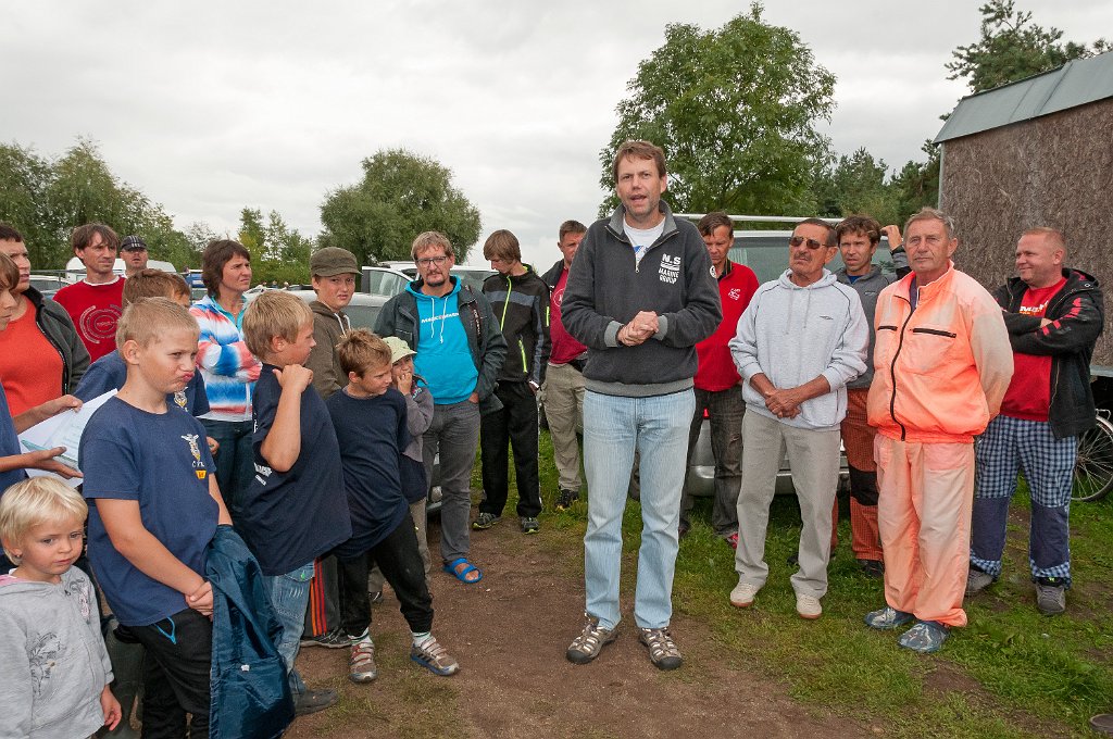 D2013-027-502u.jpg