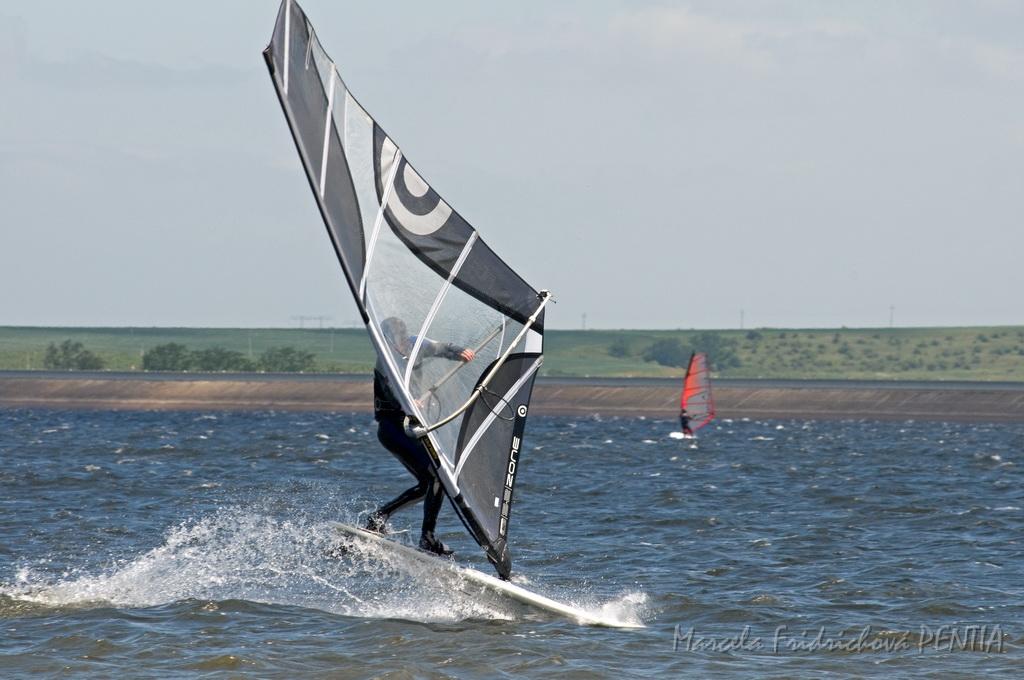 D2009-015-024u.jpg