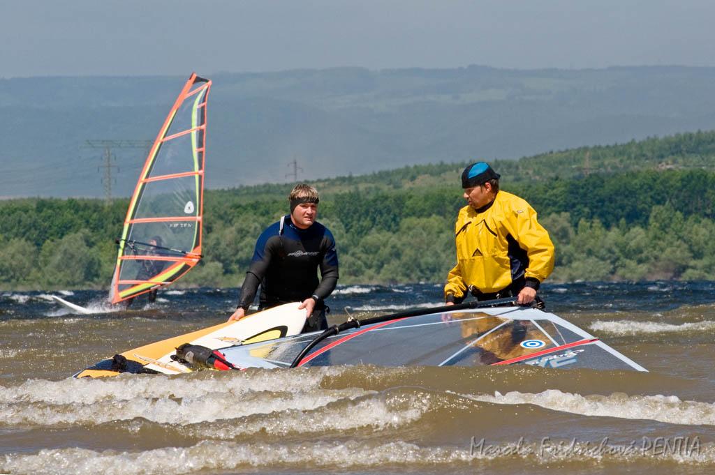 D2009-015-073.jpg