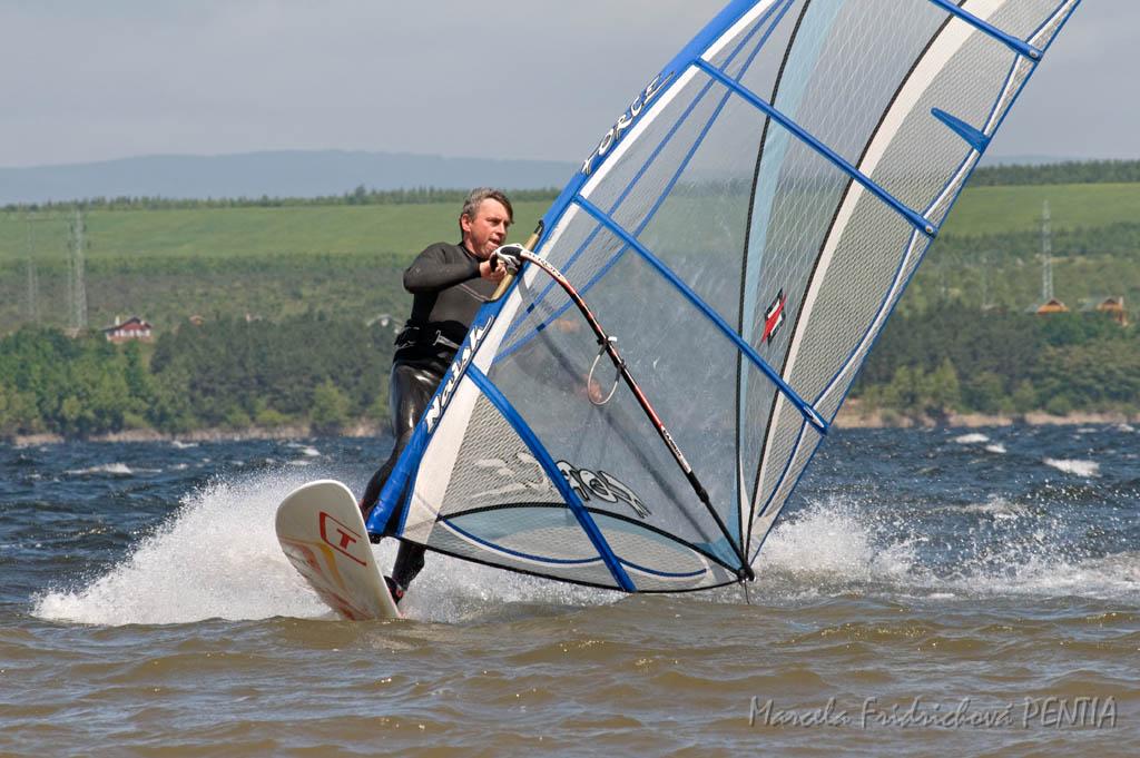 D2009-015-120.jpg