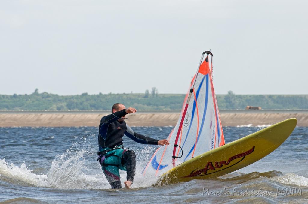D2009-015-139u.jpg