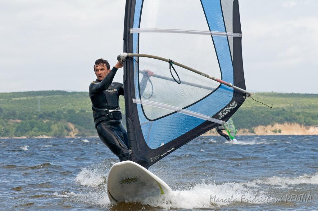 D2009-015-142u.jpg