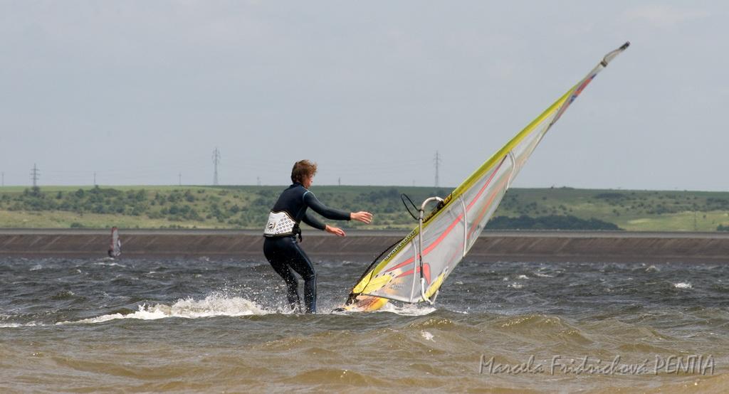 D2009-015-456u.jpg