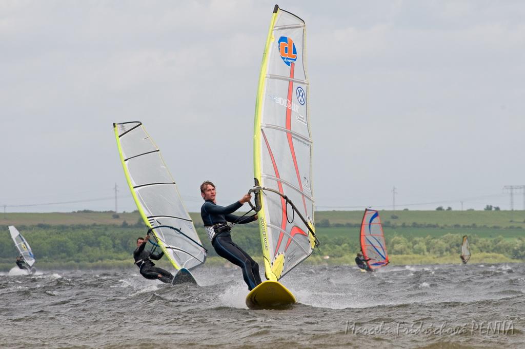 D2009-015-478u.jpg