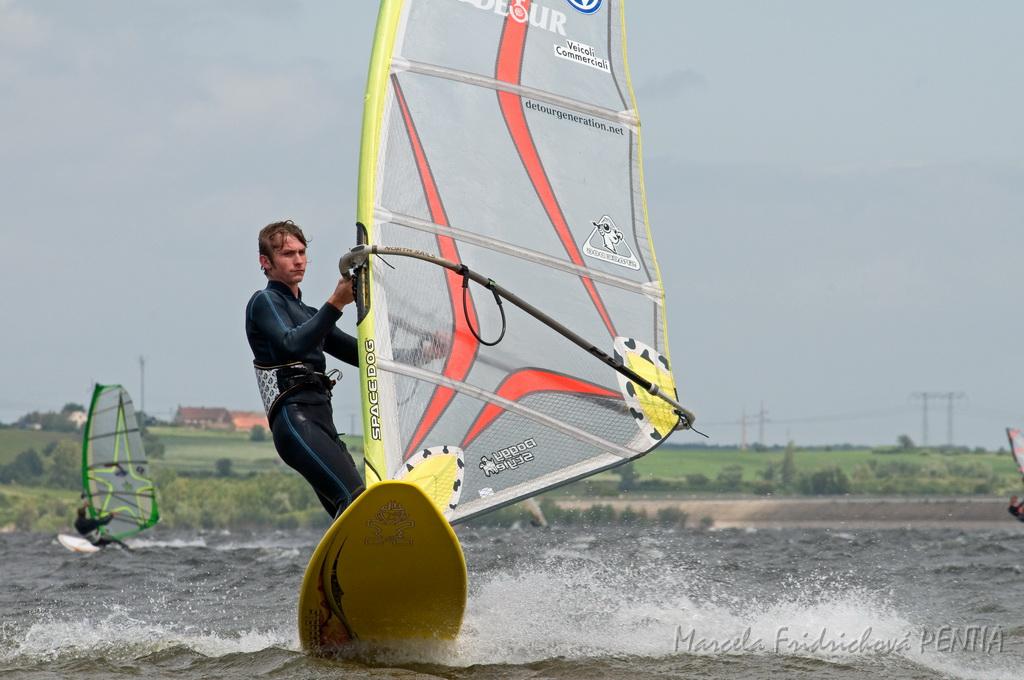 D2009-015-480u.jpg