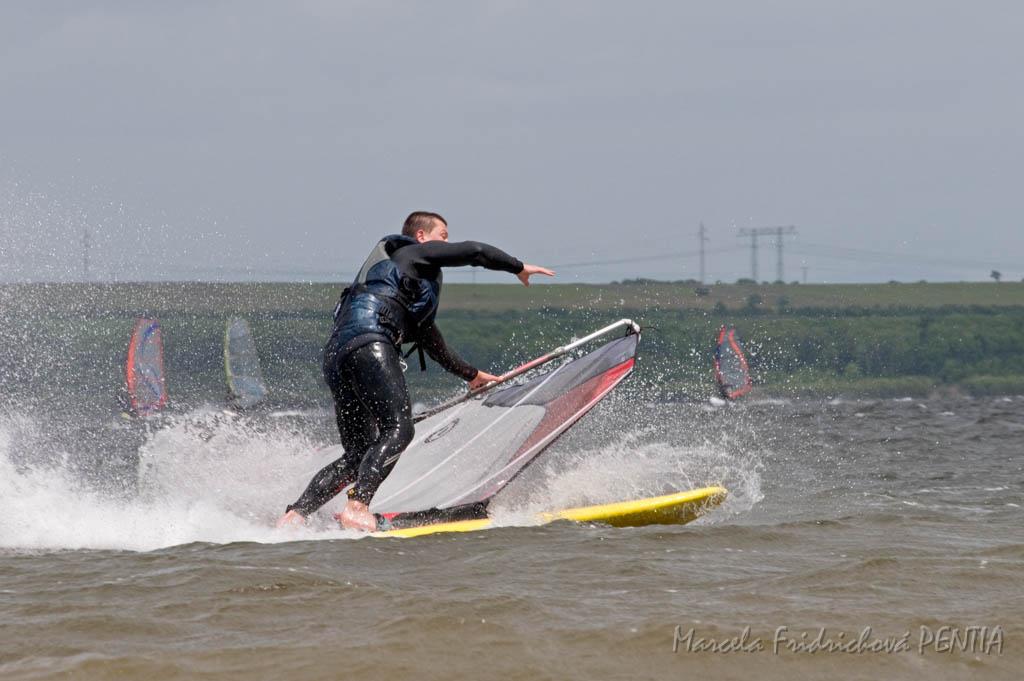 D2009-015-503.jpg