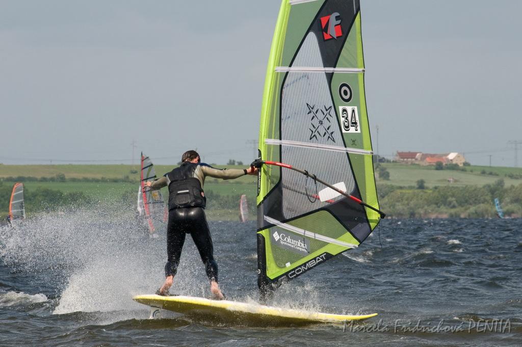D2009-015-574a.jpg