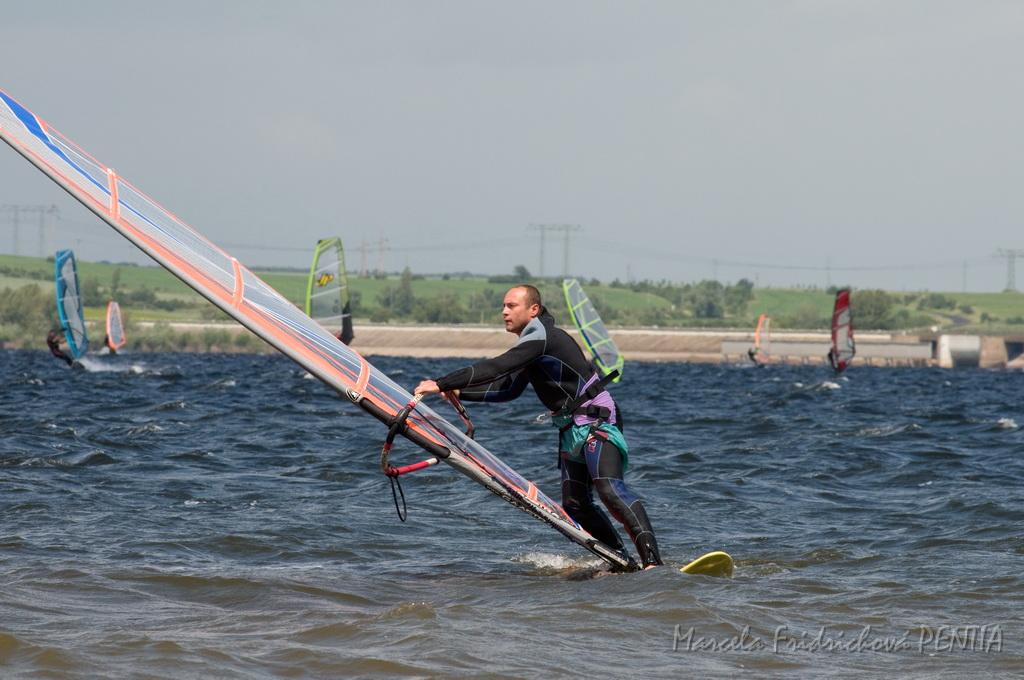 D2009-015-645u.jpg