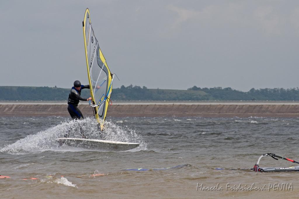 D2009-015-728u.jpg