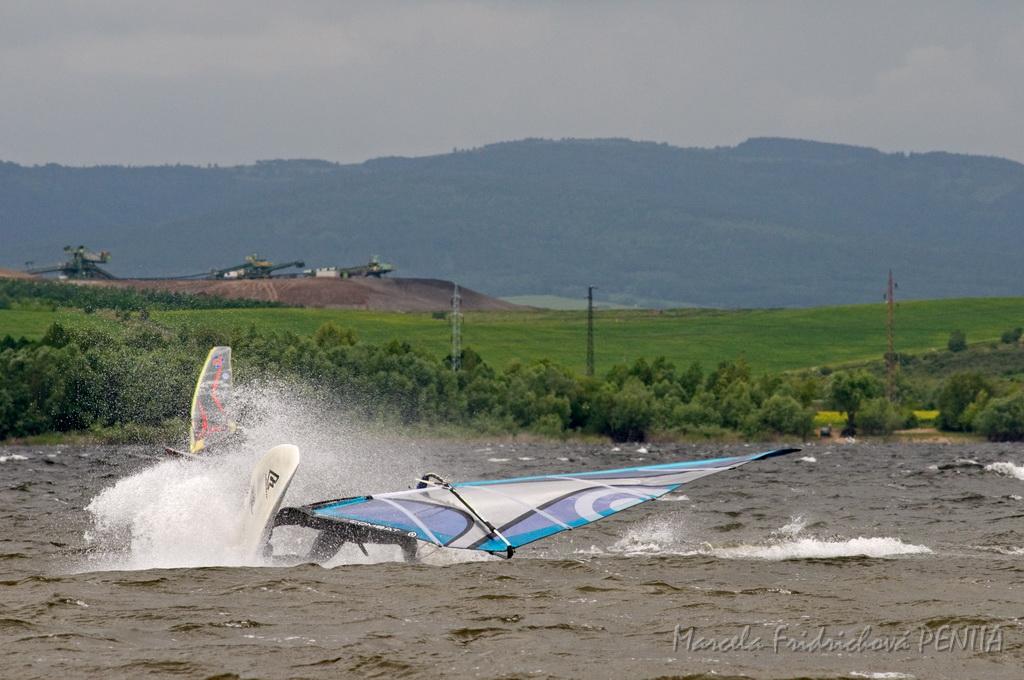D2009-015-761u.jpg