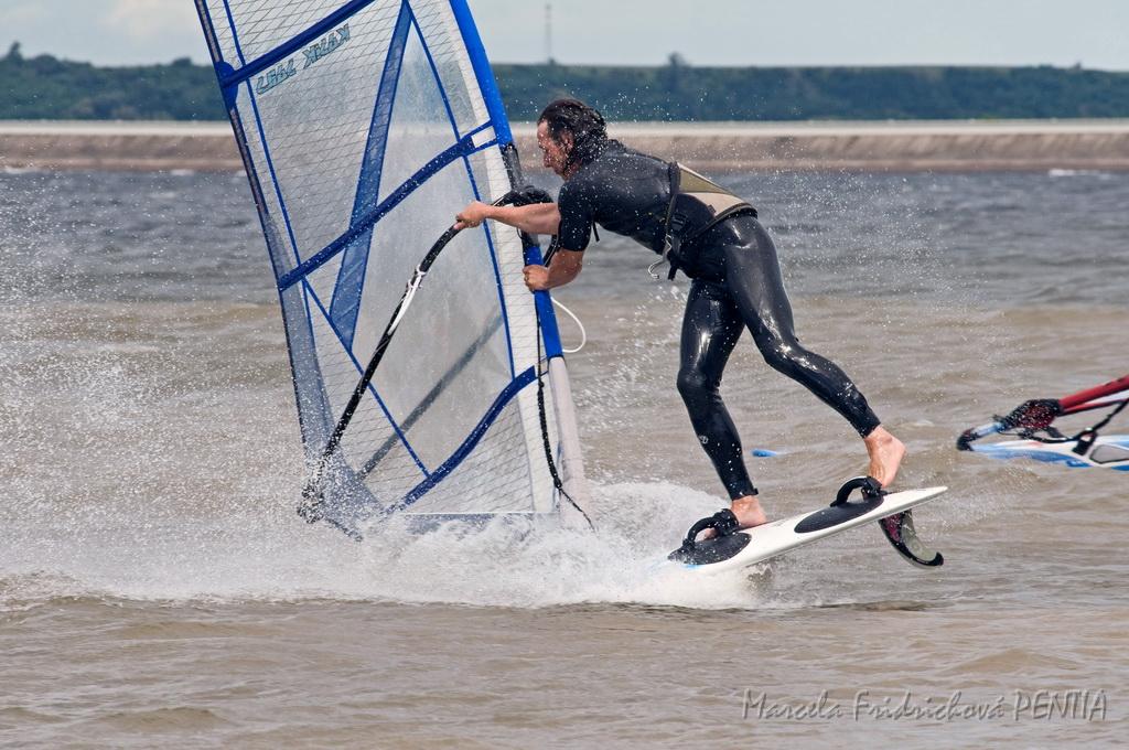 D2009-017-168u.jpg