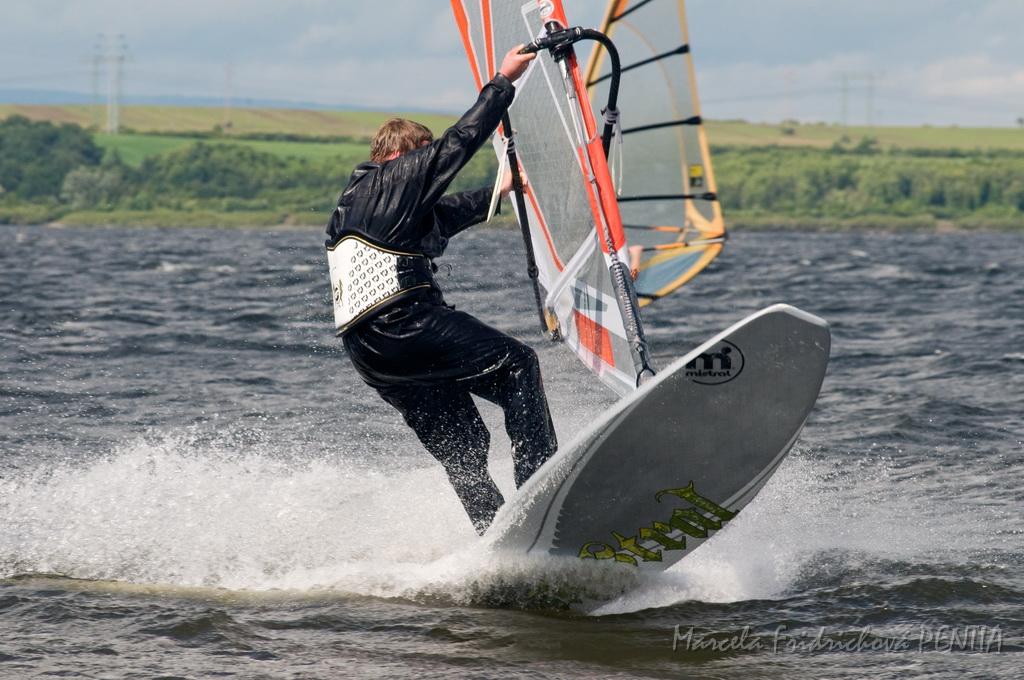 D2009-017-303u.jpg