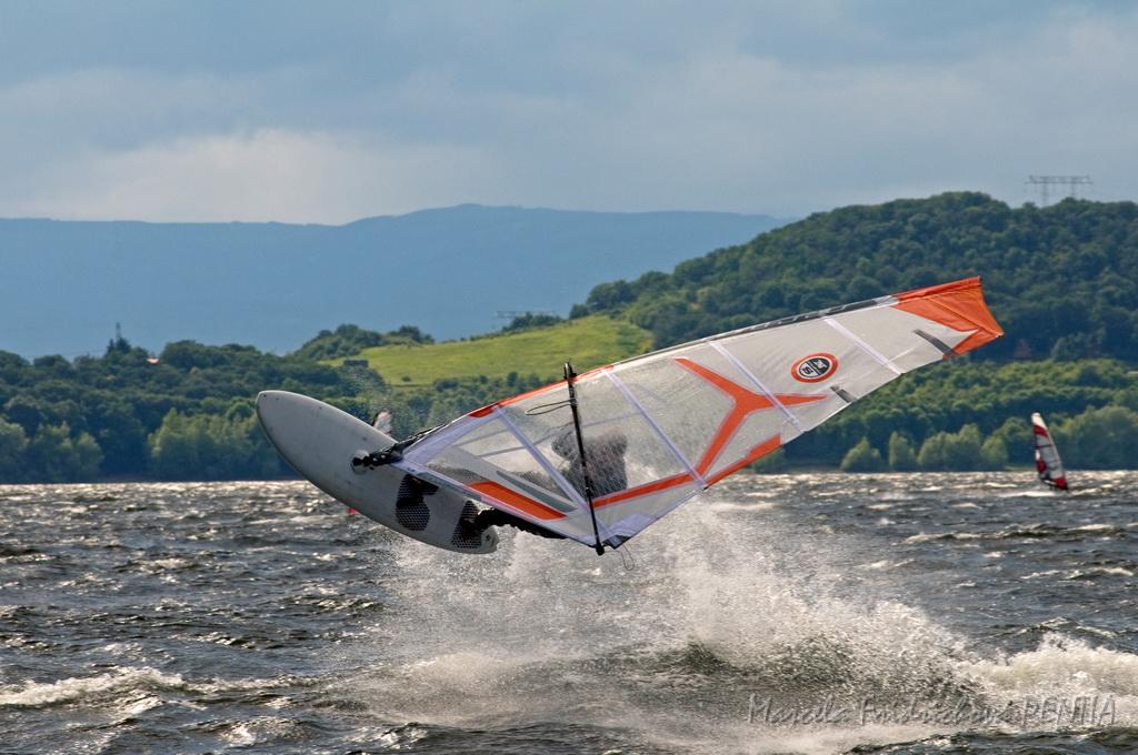 D2009-017-566u.jpg