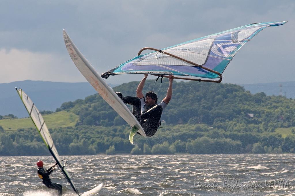 D2009-017-571u.jpg