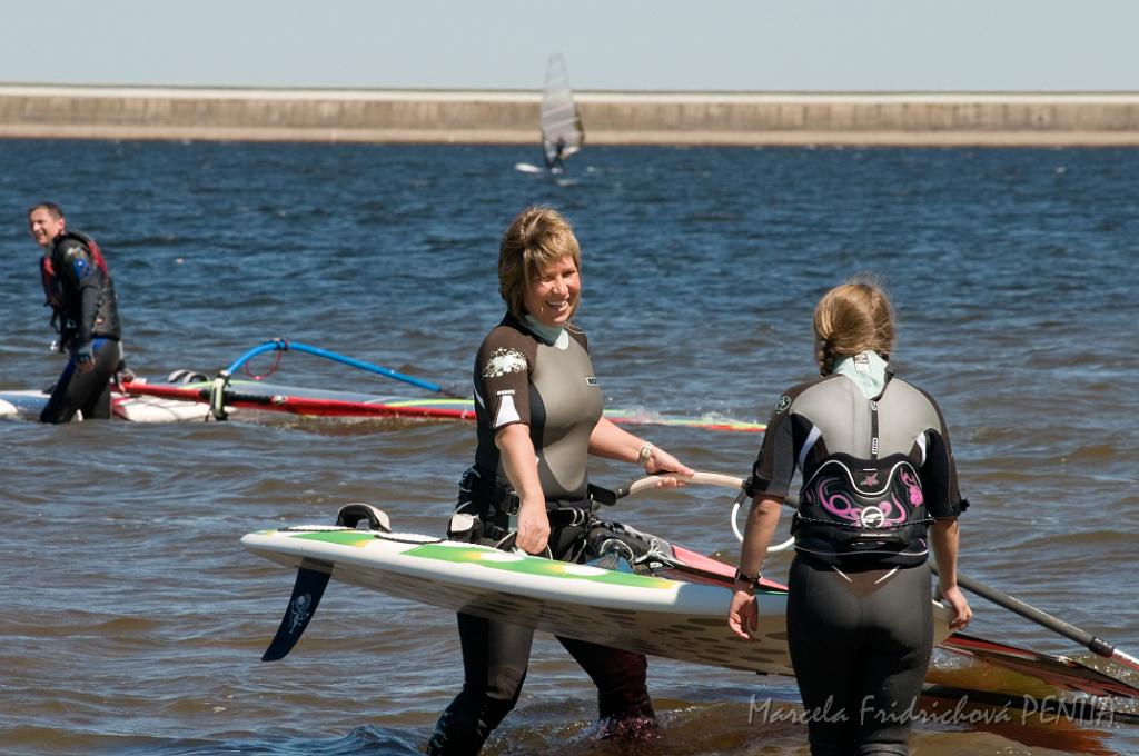 D2009-018-327u.jpg