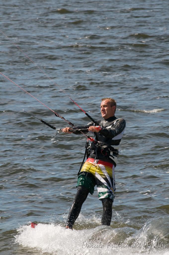 D2009-018-354u.jpg