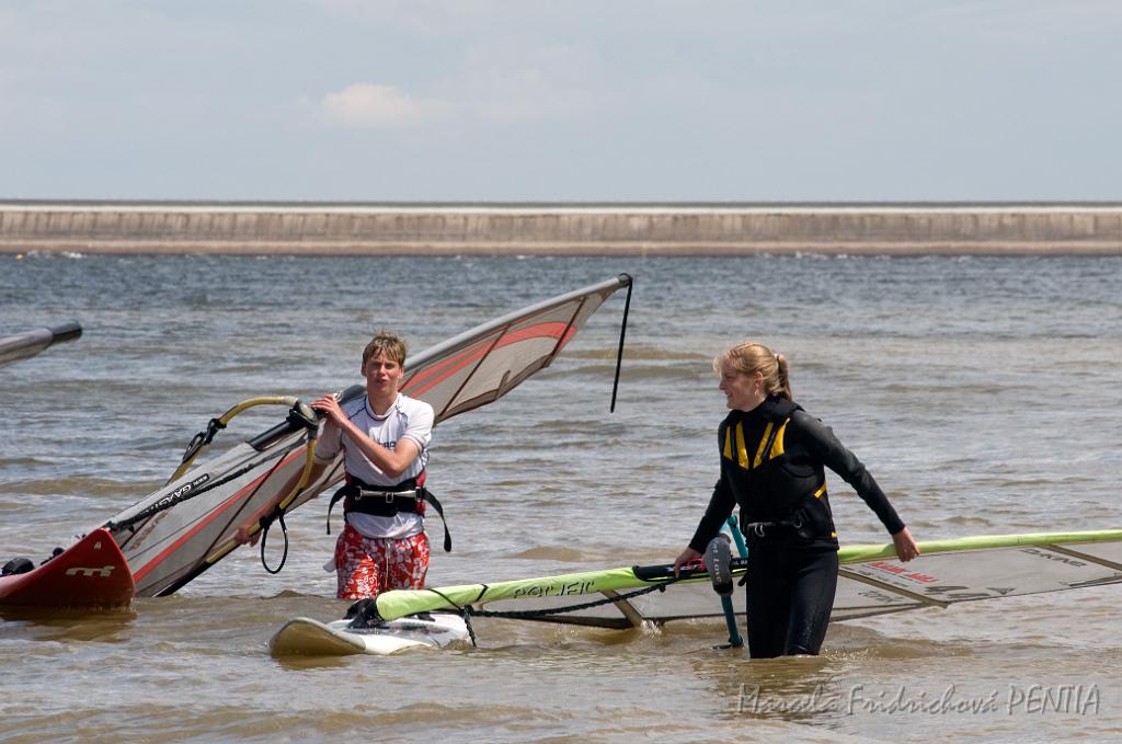 D2009-019-242u.jpg