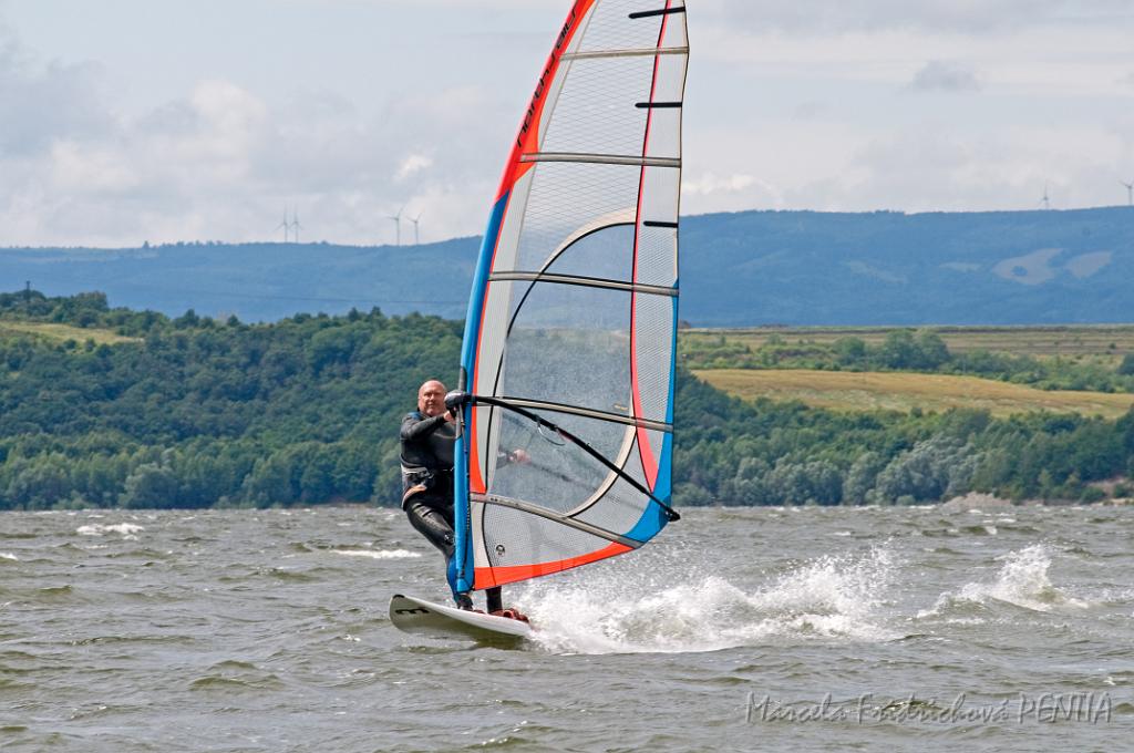 D2009-020-350u.jpg