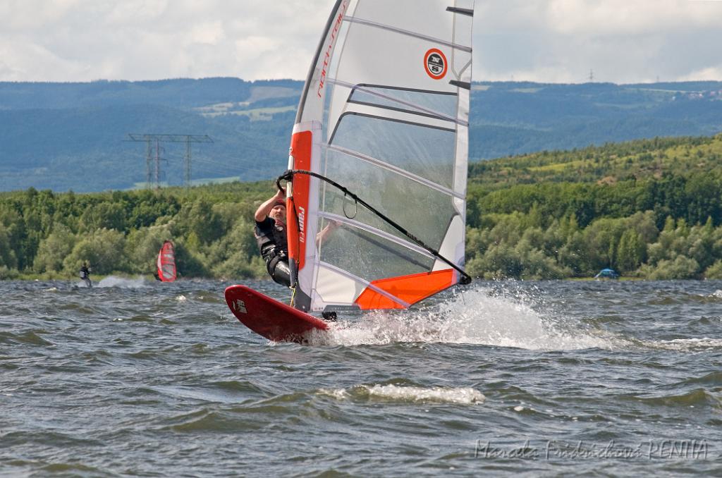 D2009-020-380u.jpg