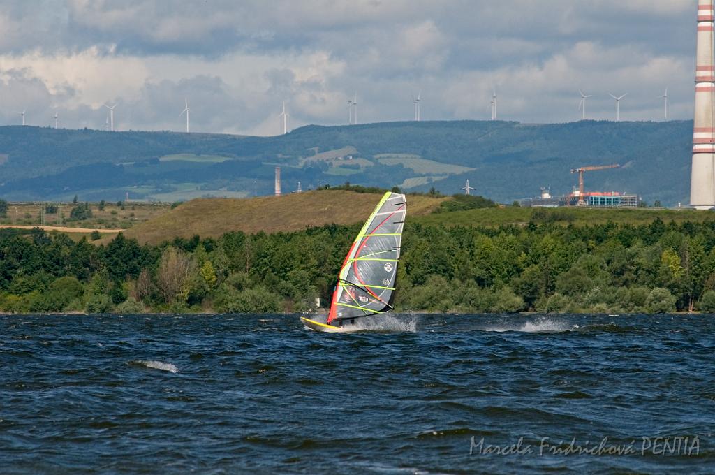 D2009-021-001u.jpg