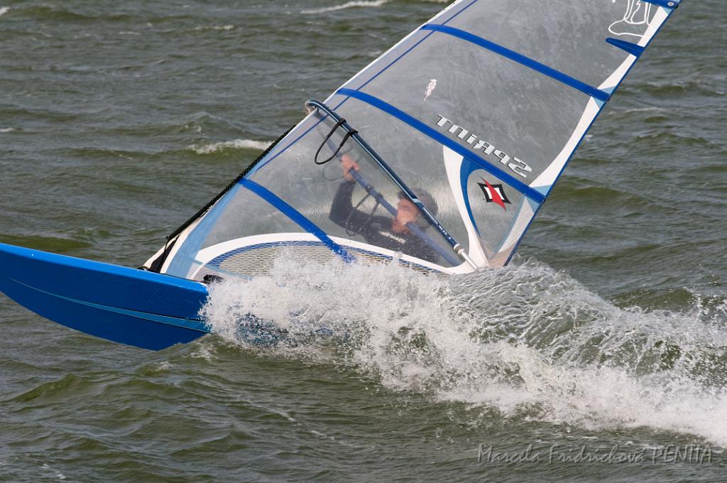 D2009-037-250.jpg