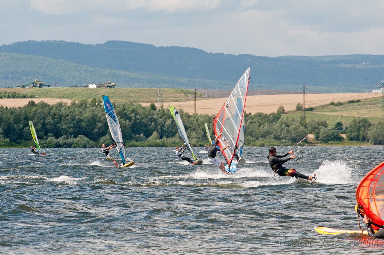 D2012-011-104u.jpg