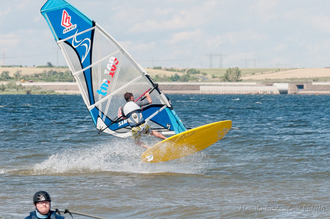 D2012-011-111u.jpg