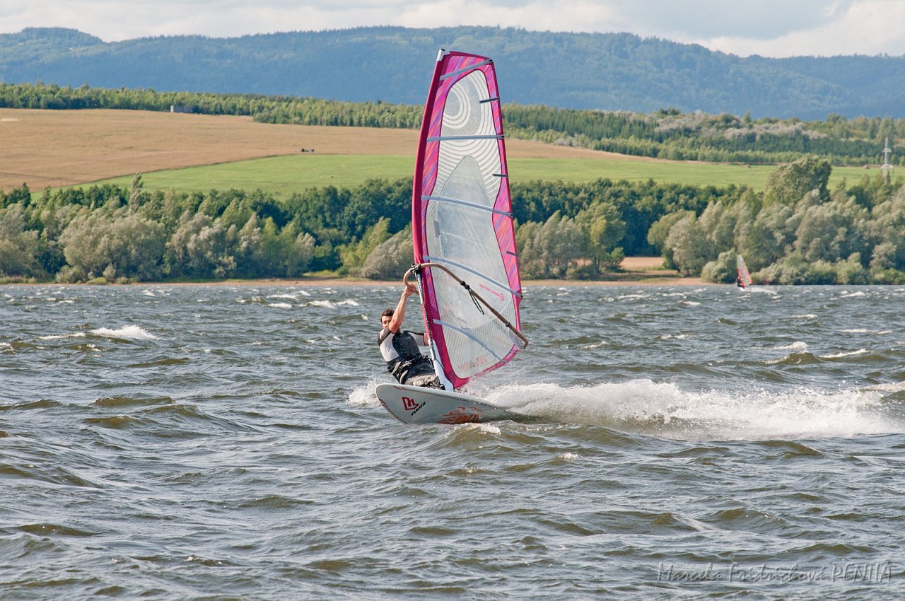 D2012-011-371u.jpg