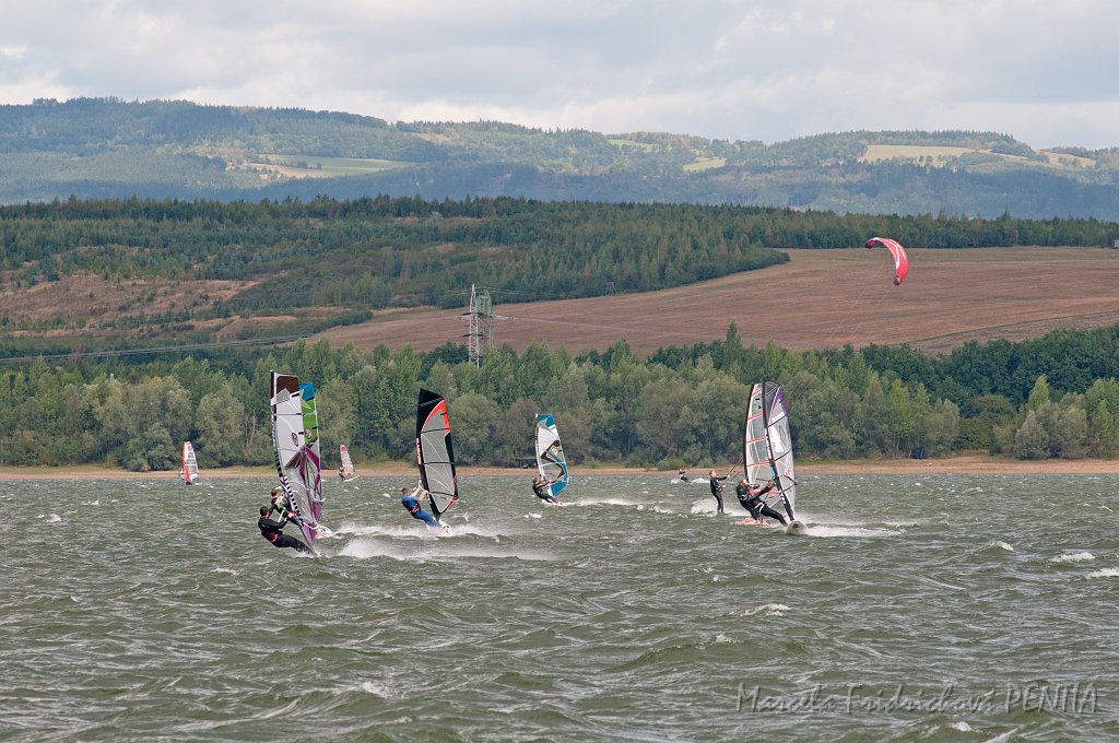 D2012-015-030u.jpg