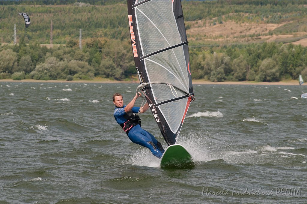 D2012-015-079u.jpg