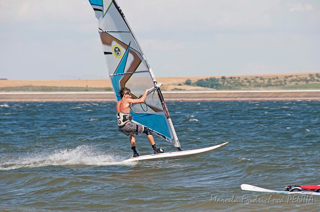 D2015-039-080u.jpg