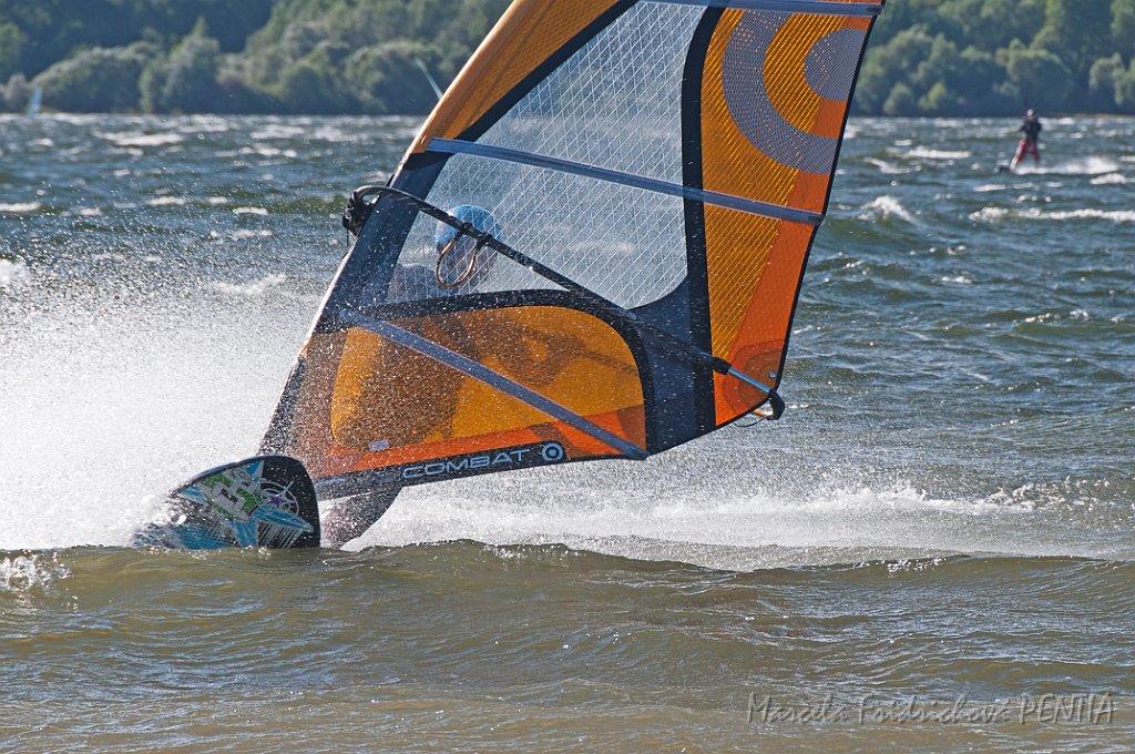 D2015-039-174u.jpg