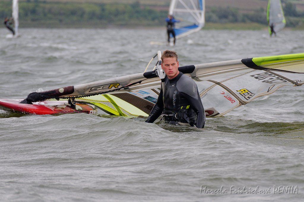 D2015-052-0566u.jpg