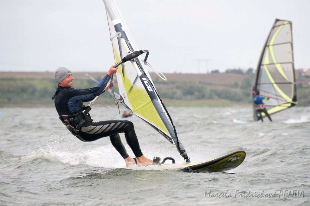 D2015-052-0628-1.jpg