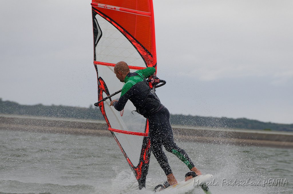 D2015-052-0689.jpg