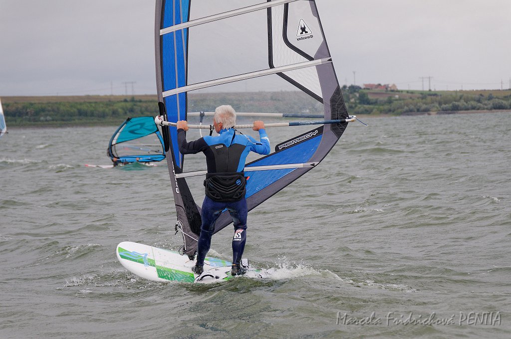 D2015-052-0776u.jpg
