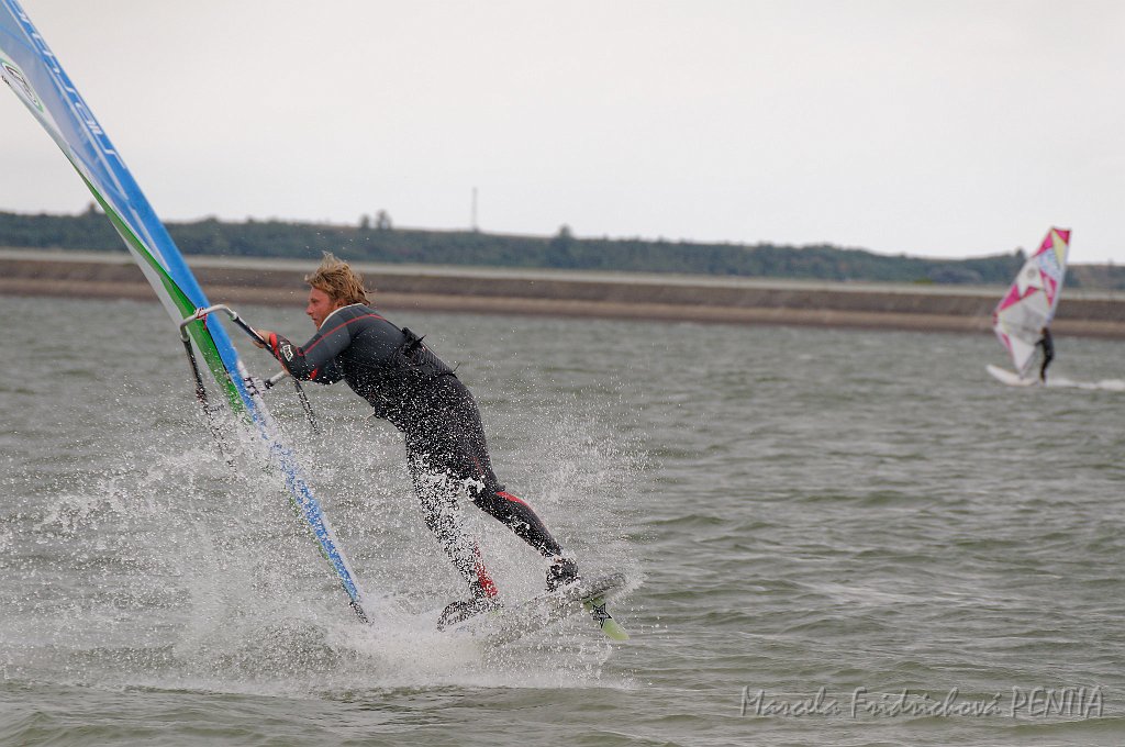 D2015-052-0806.jpg