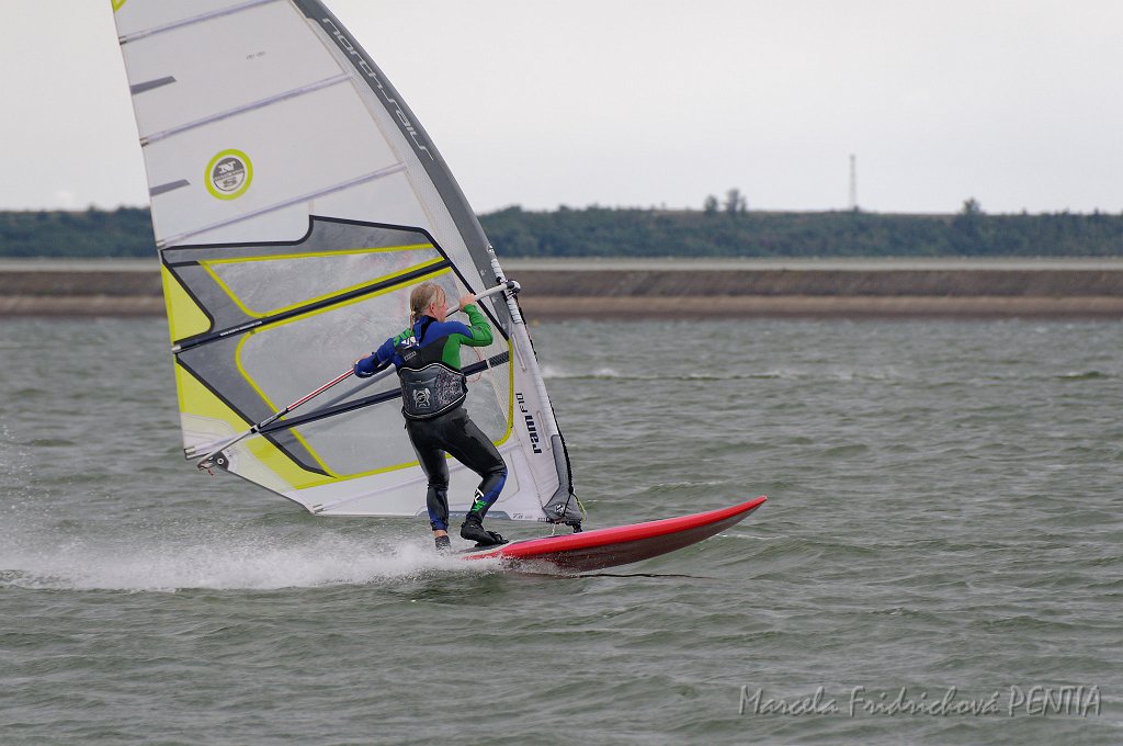 D2015-052-0820u.jpg