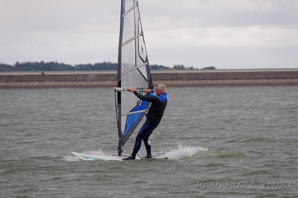 D2015-052-0840u.jpg