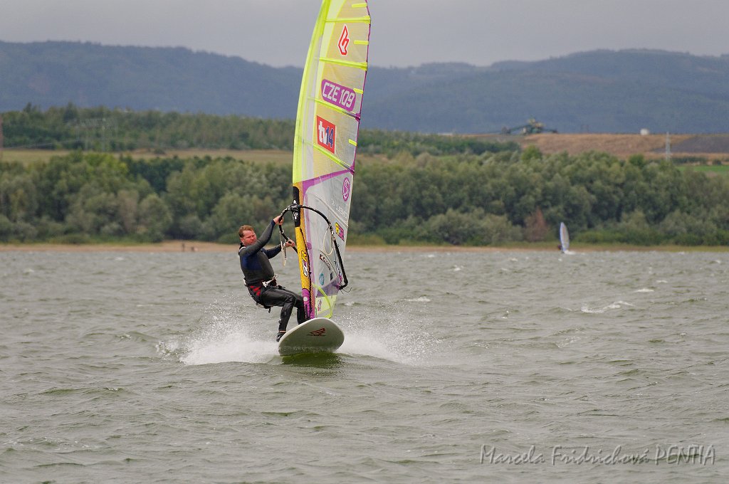 D2015-052-0863u.jpg