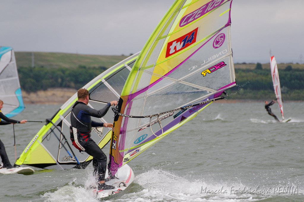 D2015-052-0908u.jpg