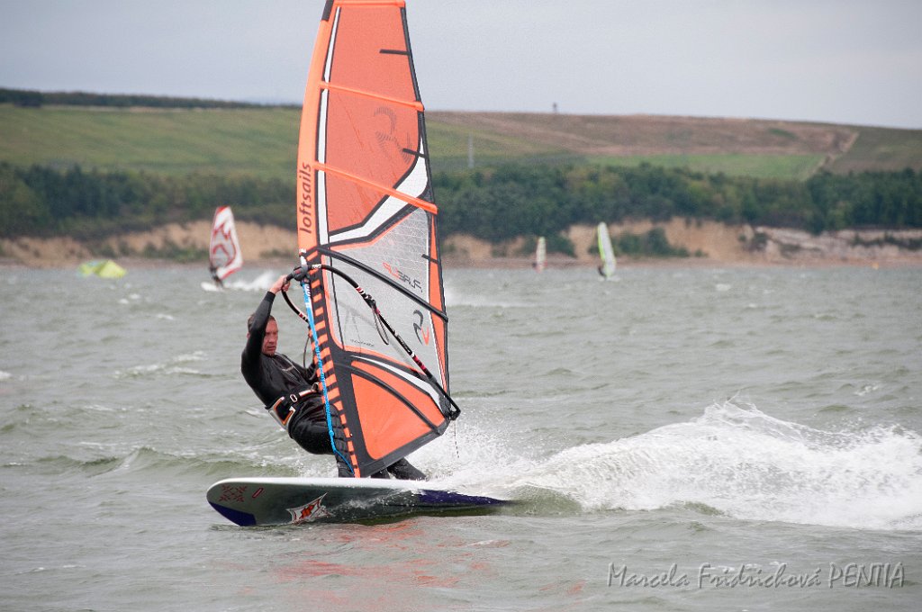D2015-052-0919.jpg