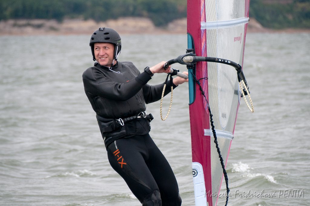 D2015-052-0953-2.jpg