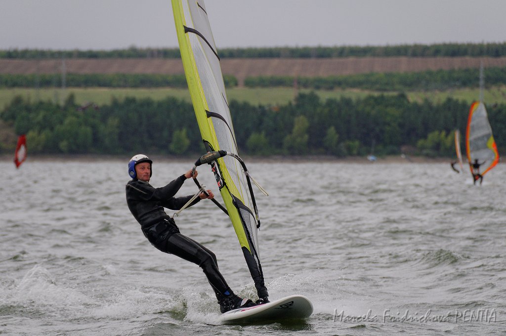 D2015-052-0982.jpg