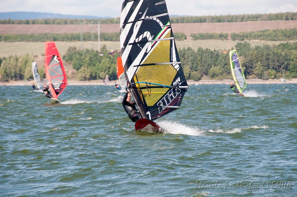 D2015-052-0025.jpg