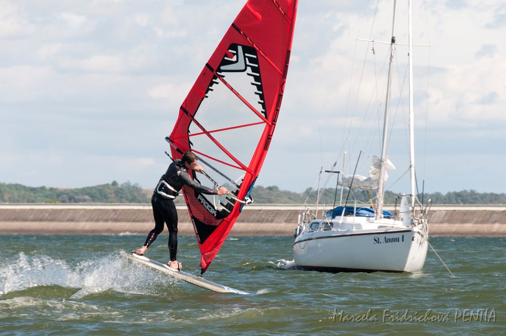 D2015-052-0026-2.jpg