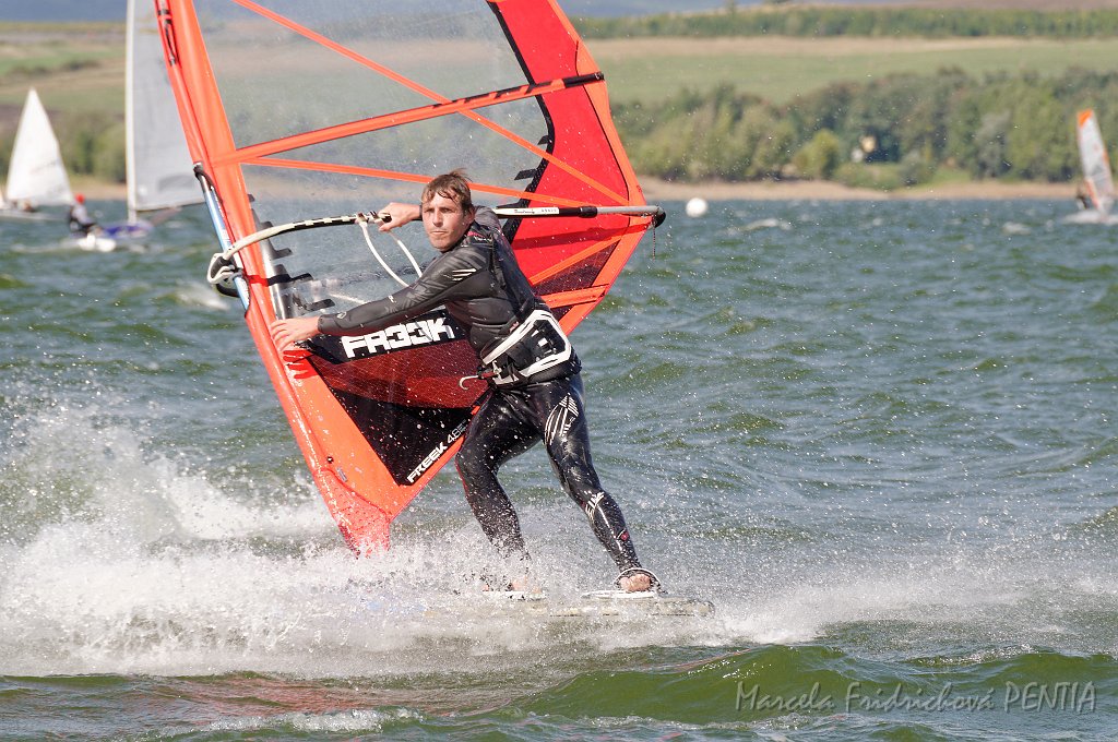 D2015-052-0029.jpg