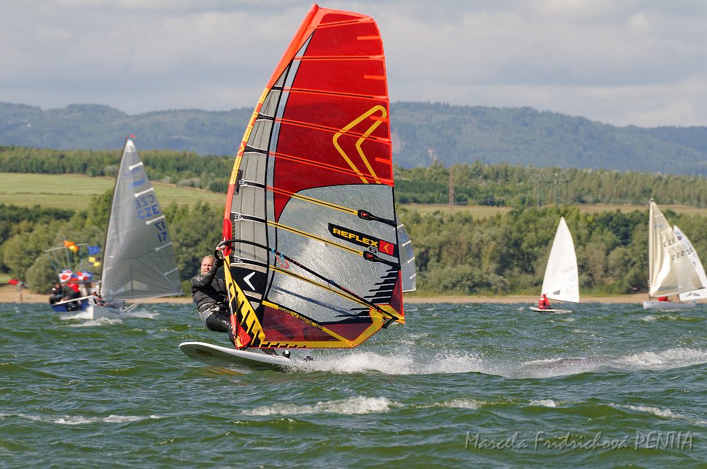 D2015-052-0046u.jpg