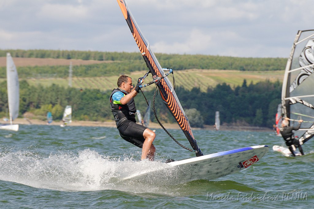 D2015-052-0061u.jpg