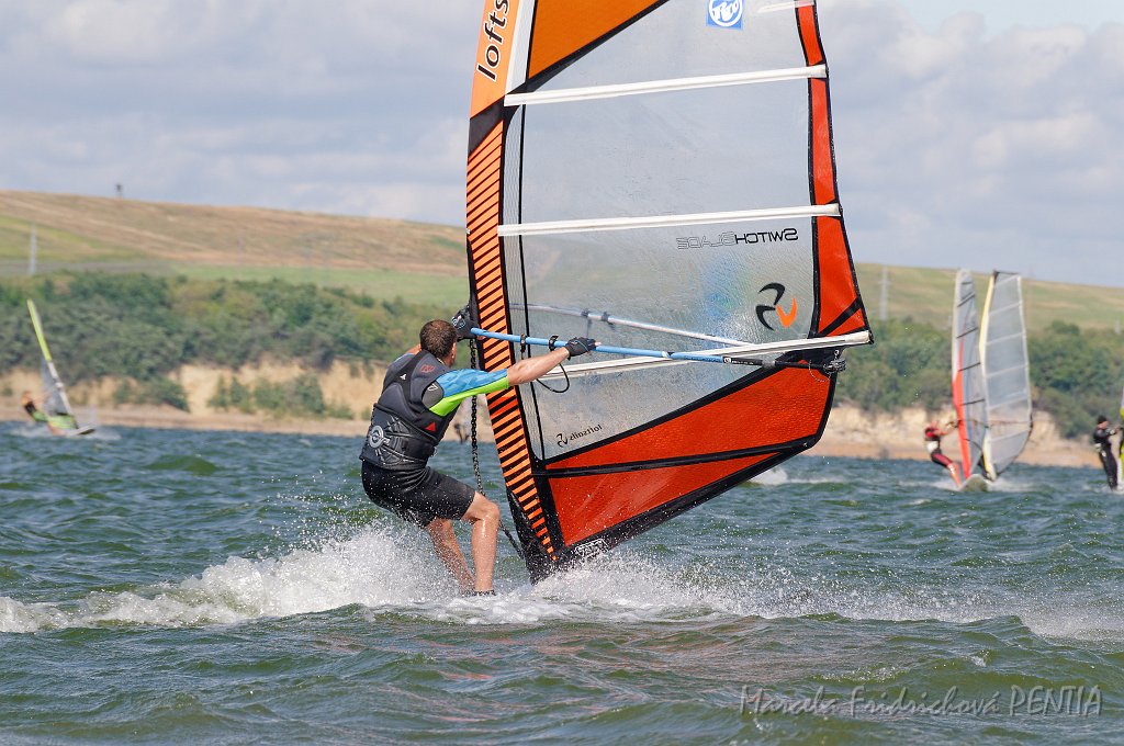 D2015-052-0063u.jpg